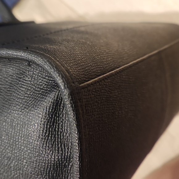 Handbag - Picture 9 of 12